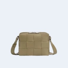 보테가 베네타 카세트 카메라백 토프